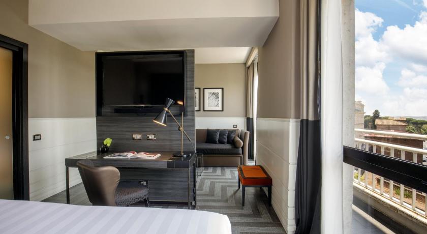 Image of 1 King Junior Suite 5