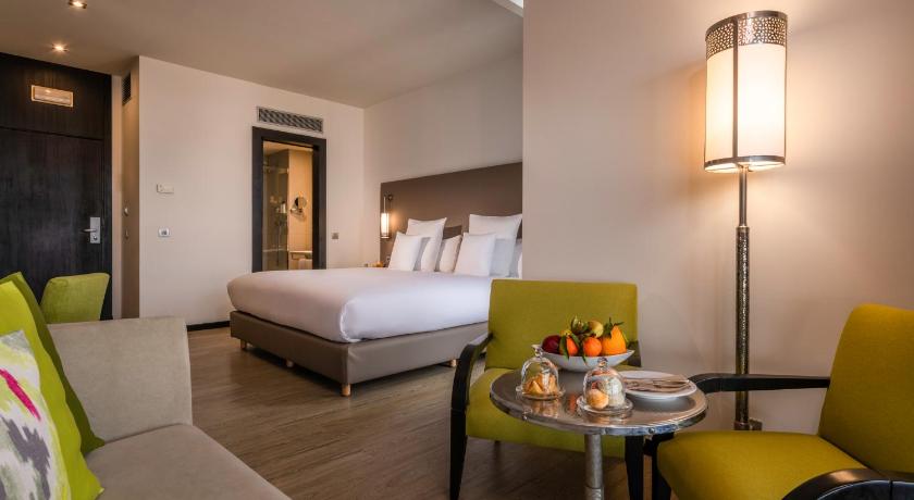 Image of Deluxe Premium Room 4