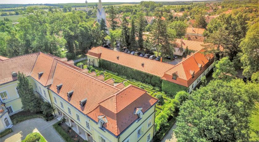 ラロクシュムジュシュ Szidonia Castle 4つ星 ホテル 眺望