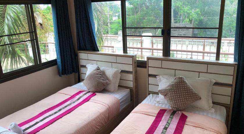 Image of Deluxe Twin Room 6