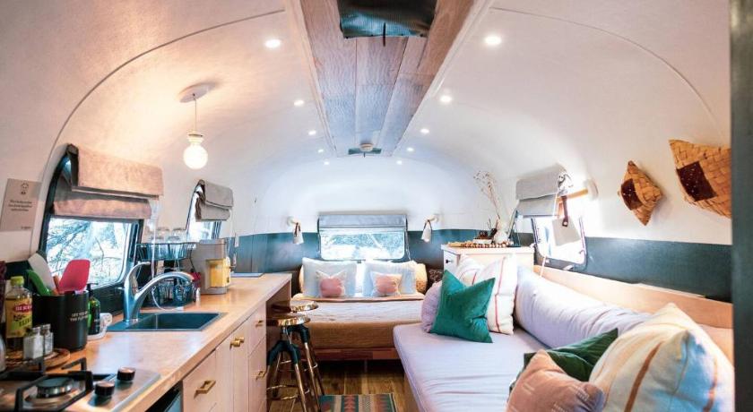アルト Silver Bullet Airstream, El Mistico Glamping Ranch 3つ星 宿泊施設 客室