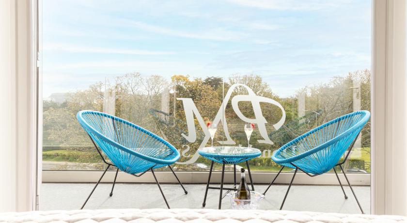 Image of King Suite with Balcony 9