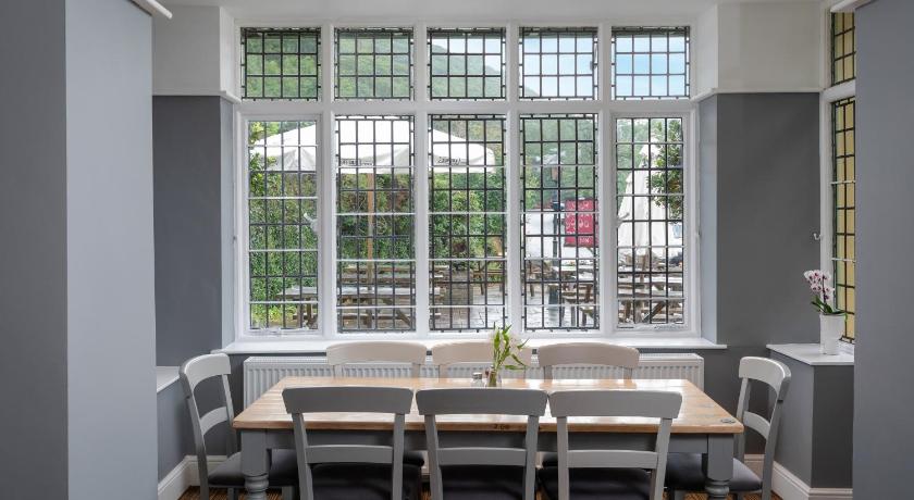 The Hunters Inn - image 4