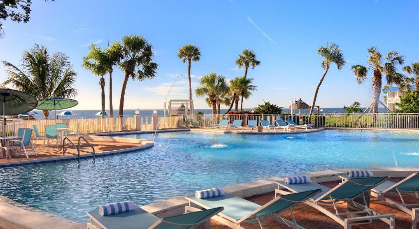 St. Petersburg (FL) SkyBeach Resort 4-Star Accommodation suite