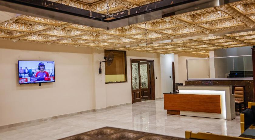Lataska Hotel - image 6