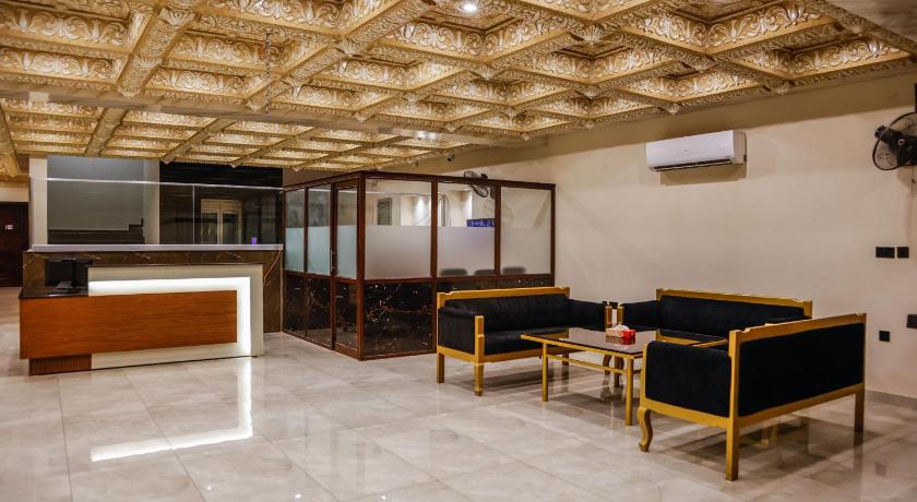 Lataska Hotel - image 7