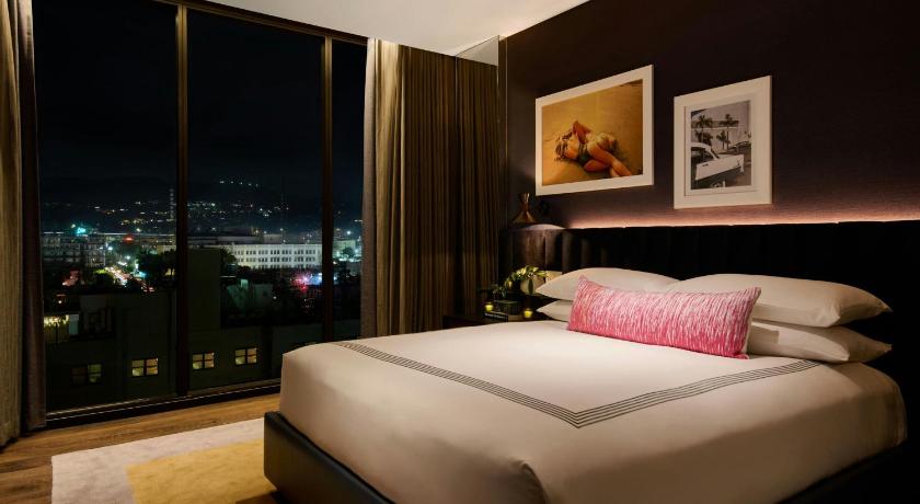 Image of The Grande Presidential King Suite 3