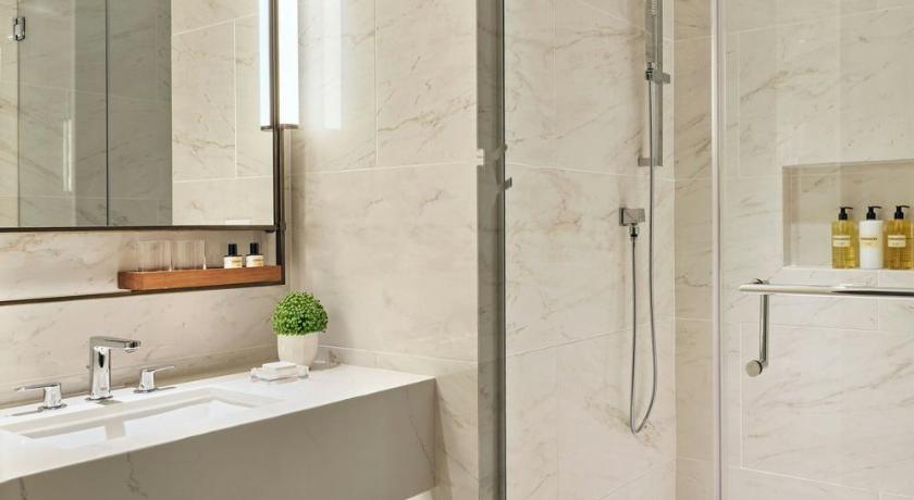 Image of King Room with View - Hearing Accessible 2