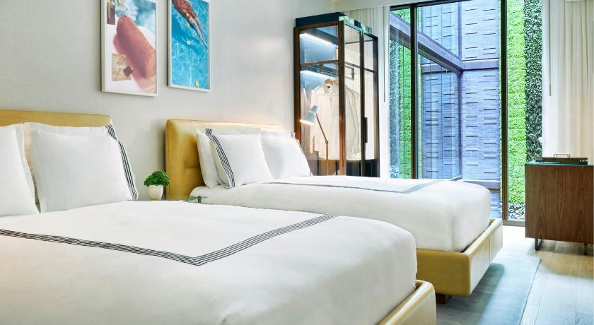 Image of Two Queen Atrium View Room - Mobility Accessible 0