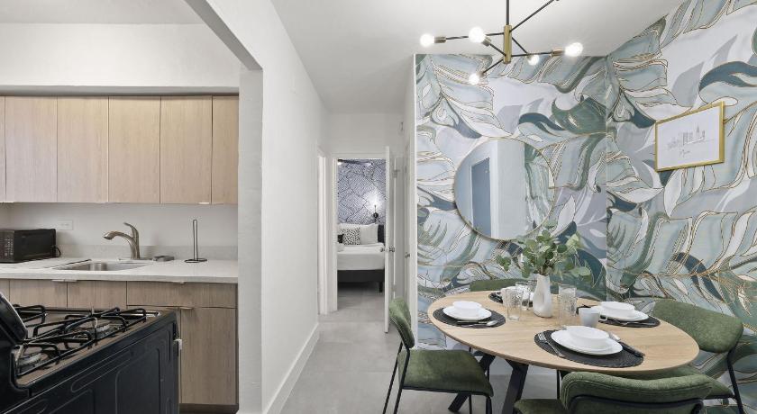 Miami Beach Harding Apartments by Andes STR 3-Star Accommodation restaurant
