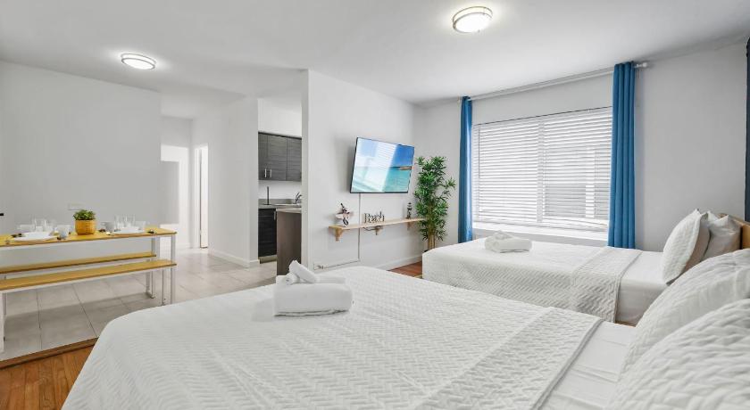 Miami Beach Harding Apartments by Andes STR 3-Star Accommodation suite