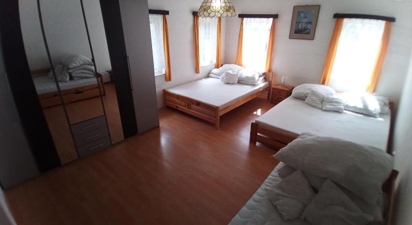 Image of Five-Bedroom Holiday Home 9