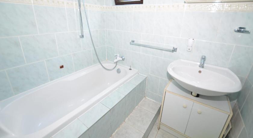 Image of Five-Bedroom Holiday Home 7