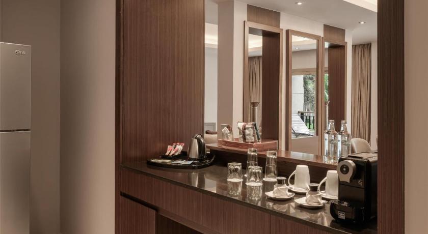 Image of Executive Suite 15