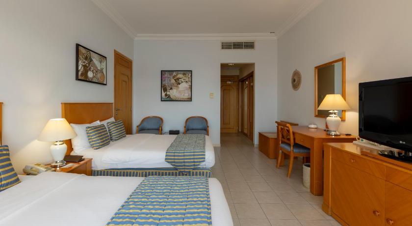 Image of Deluxe Sea View Twin 4