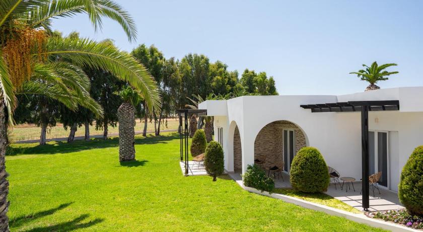 Image of Bungalow with Terrace 1