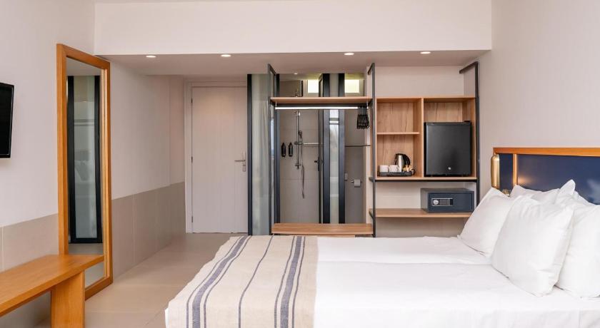 Image of Junior Suite with Sea View 5