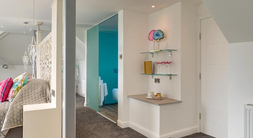 Image of King Suite with Balcony 4