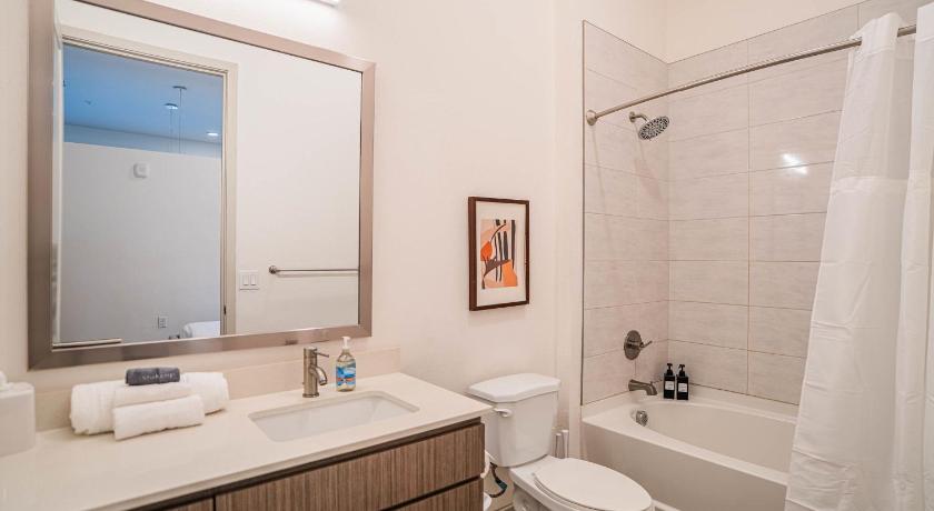 피닉스 (AZ) Boulevard Stays Modern Roosevelt Row Suite 1BR Pool Gym 1 4성급 숙소 전망