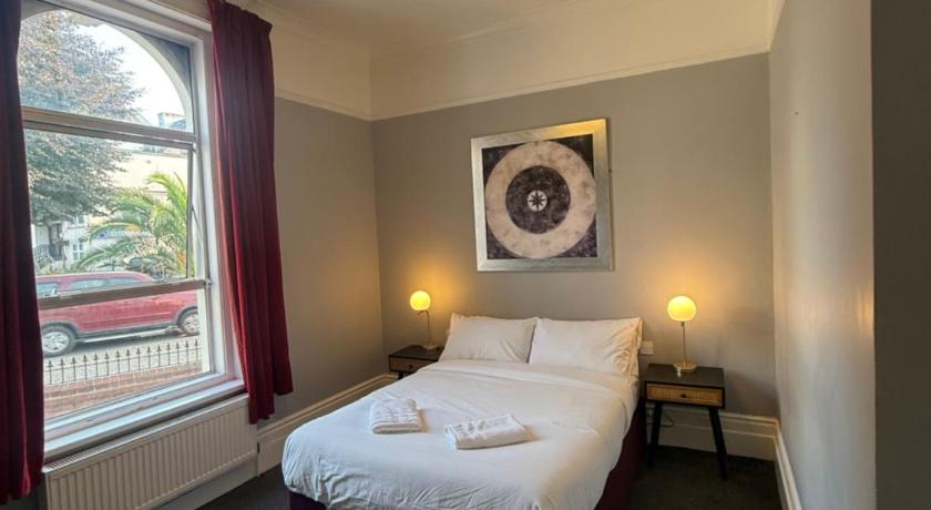 Fairmount Hotel - image 8