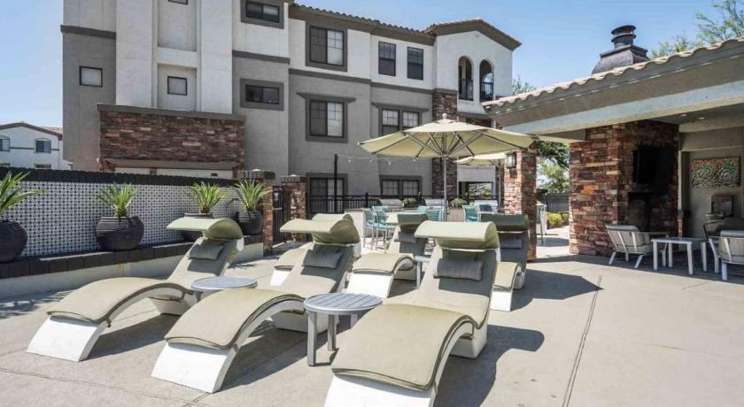 피닉스 (AZ) Boulevard Stays Luxe 2BR by the Stadium Pool Parking Gym 06 4성급 숙소 레스토랑