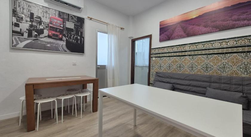 Sevilla Casa Deluxe Gran Plaza 3-Star Single Room pool