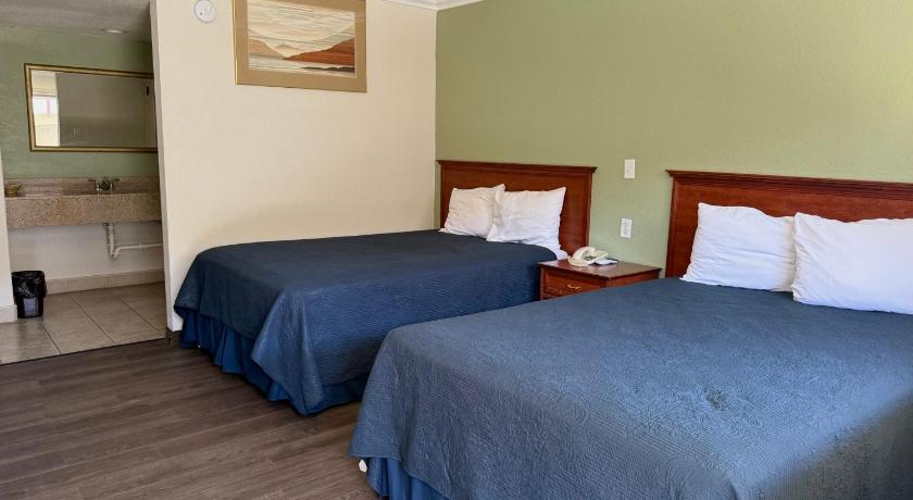 프레즈노 (CA) Regency Inn Fresno 3성급 숙소 스위트룸