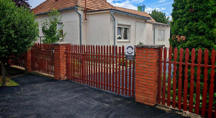 Ezee Rider Apartmanok