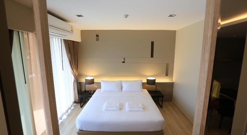 Image of Suite with Garden View 4