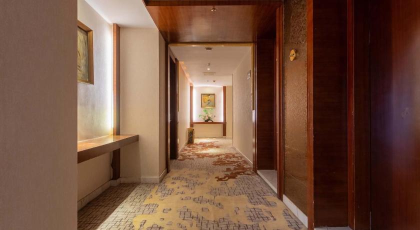 仏山 Billions-Earn Hotel just a 3 minute walk to the Ceramics Expo Center and close to Guangdong Foshan C ホテル 客室
