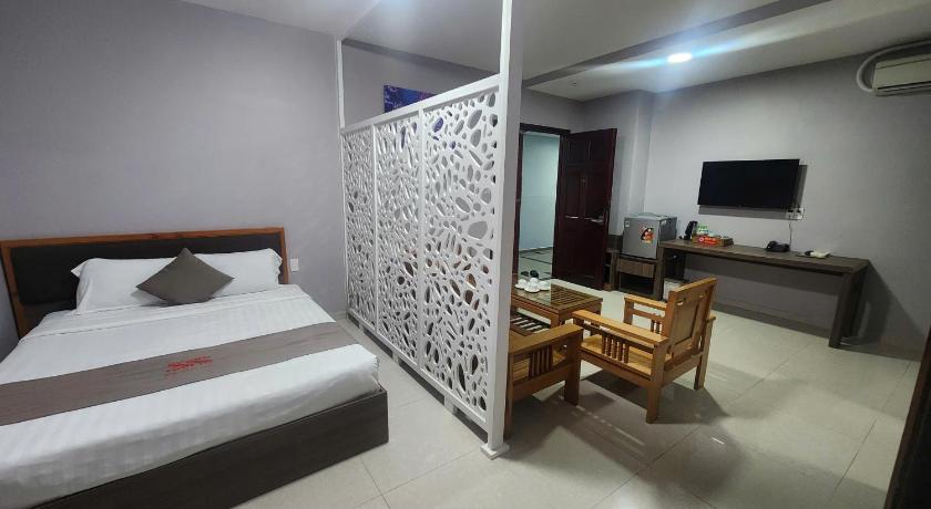 Image of Superior Family Room 5