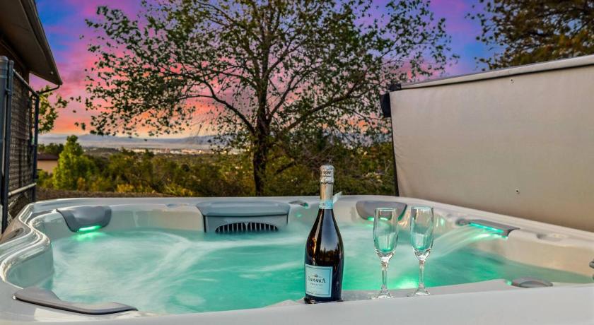 프레스콧 밸리 (AZ) Lynx Lake Lux 6-BR HouseSleeps 22Hot TubGame Rm 4성급 숙소 레스토랑