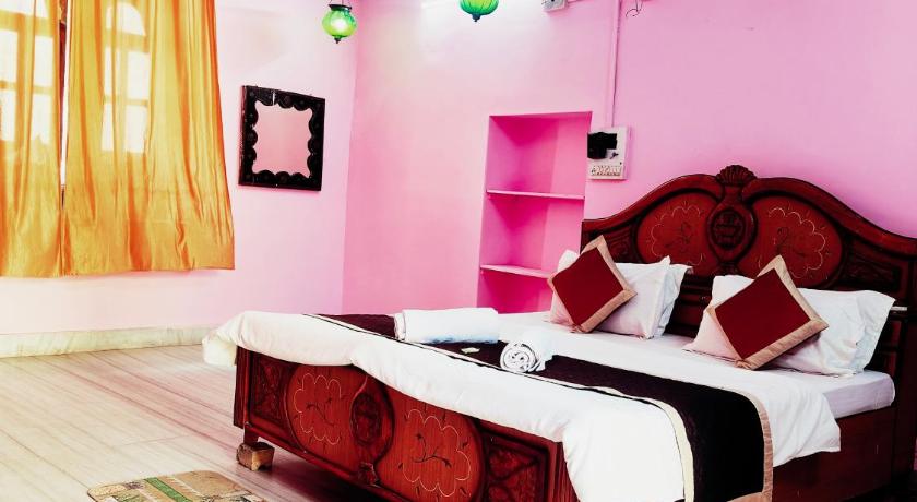 Nomadic Backpackers Hostel - image 13