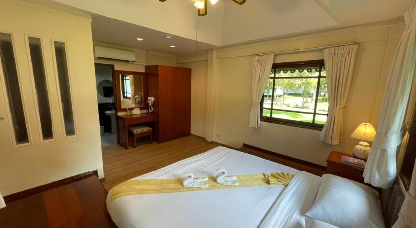 Image of Deluxe Suite 11
