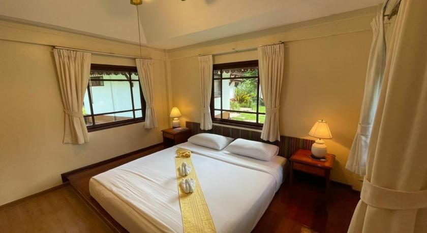 Image of Deluxe Suite 8