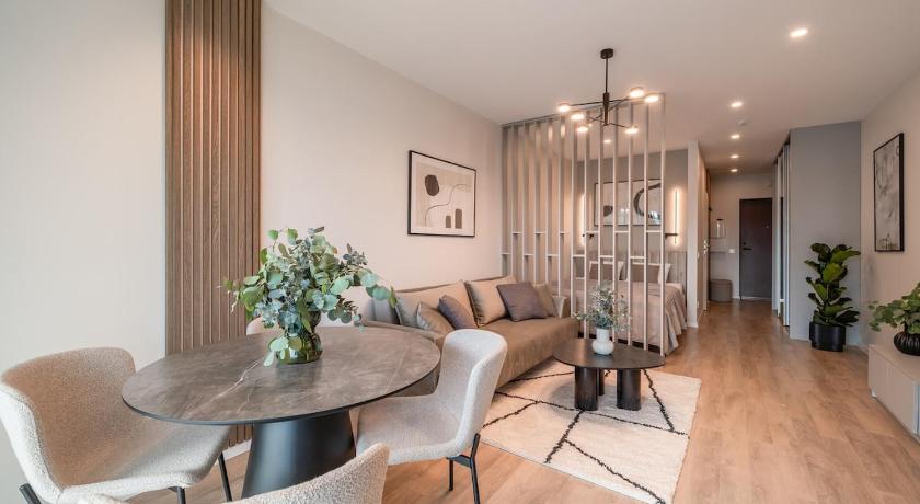 Luxury Private Apartment near Old Town and Nature