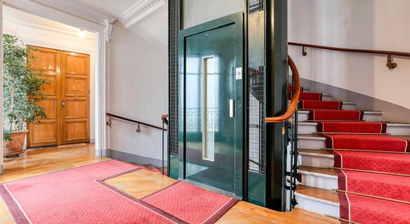 Wonderful AC Apartment Terrace Madeleine Opera - image 9