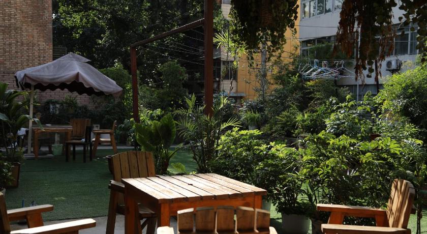 Xian Facebook Youth Hostel - image 6