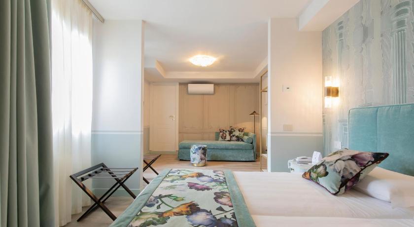 รูปของJunior Suite with Rooftop view 1