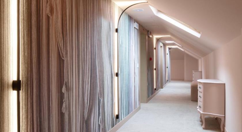 รูปของJunior Suite with Rooftop view 11