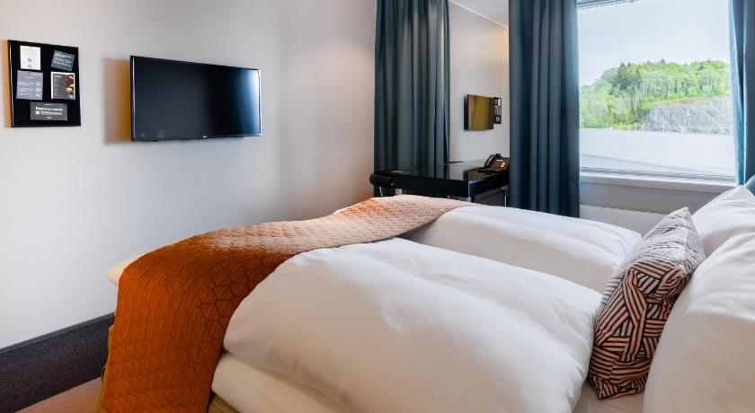 Clarion Hotel Bergen Airport - image 11