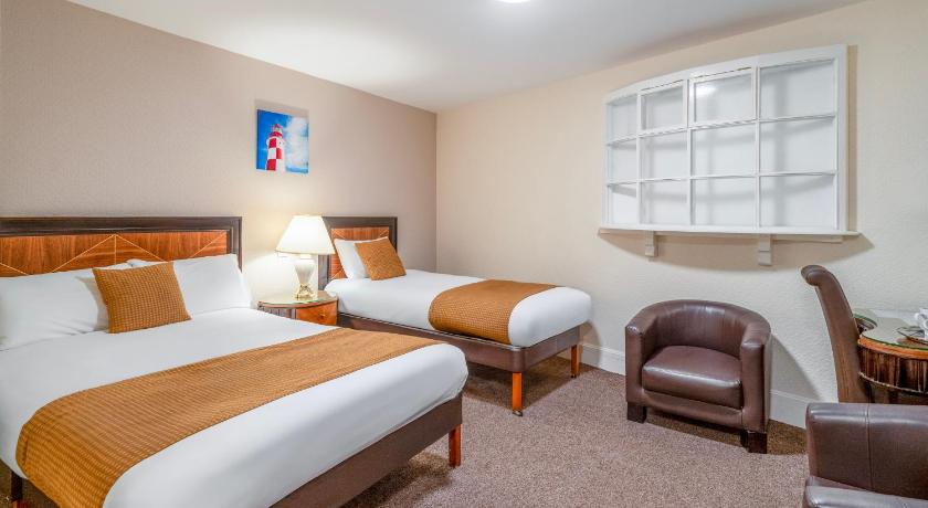 Image of Standard Triple Room 0