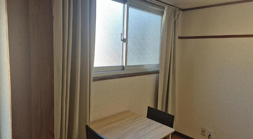 大阪 Nipponbashi Stylish Apartment 4 Guests 10min to Namba & 3min to Denden Town 3つ星 宿泊施設 客室