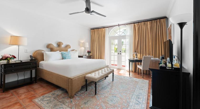 Image of Studio King Suite with View 0