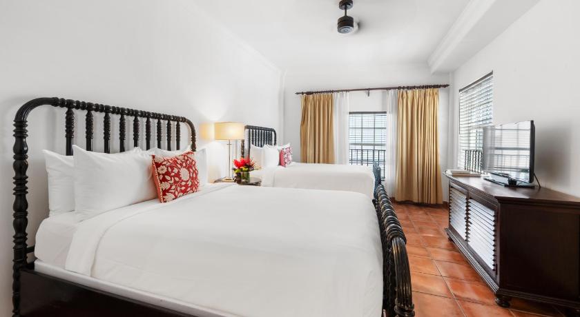 Image of Casa Room 2 Doubles, 304Sf, 28Sm, District View 3
