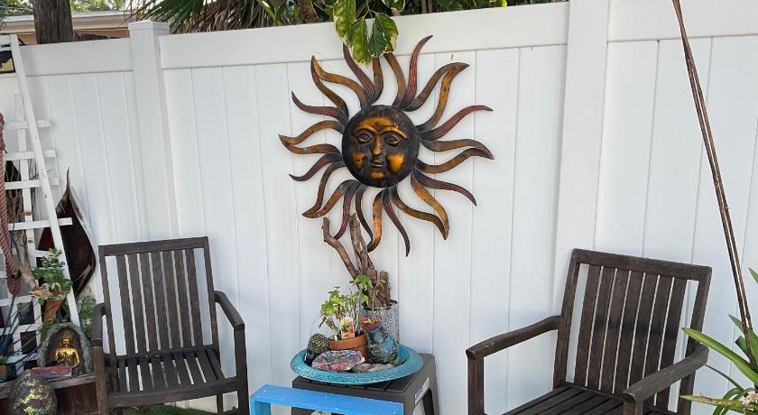 Tropical Ft Lauderdale and Wilton Manors Oasis - image 17