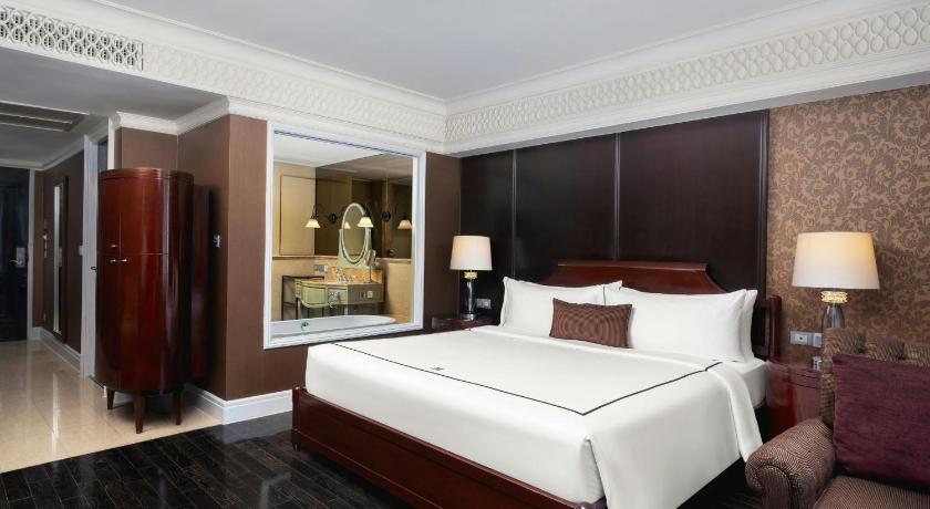 Image of Yama Executive King Room - Club Benefits 4