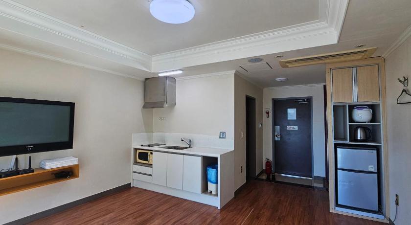 Image of Condominium Standard 3