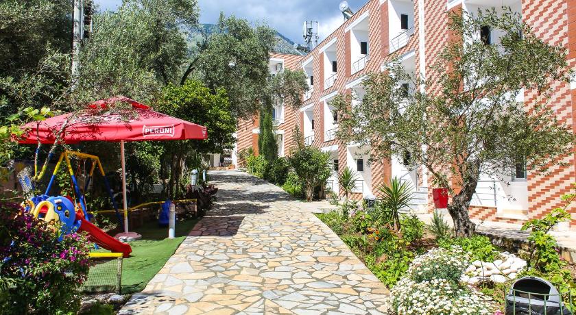 Noan Hotel &amp; Resort — Hotel in Vlora