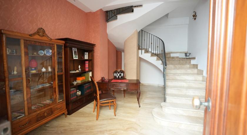 Rosemary Home